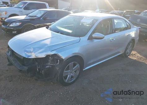 2019 Volkswagen Passat 2.0T Wolfsburg Edition z USA, uszkodzony, nr VIN 1VWLA7A32KC000222